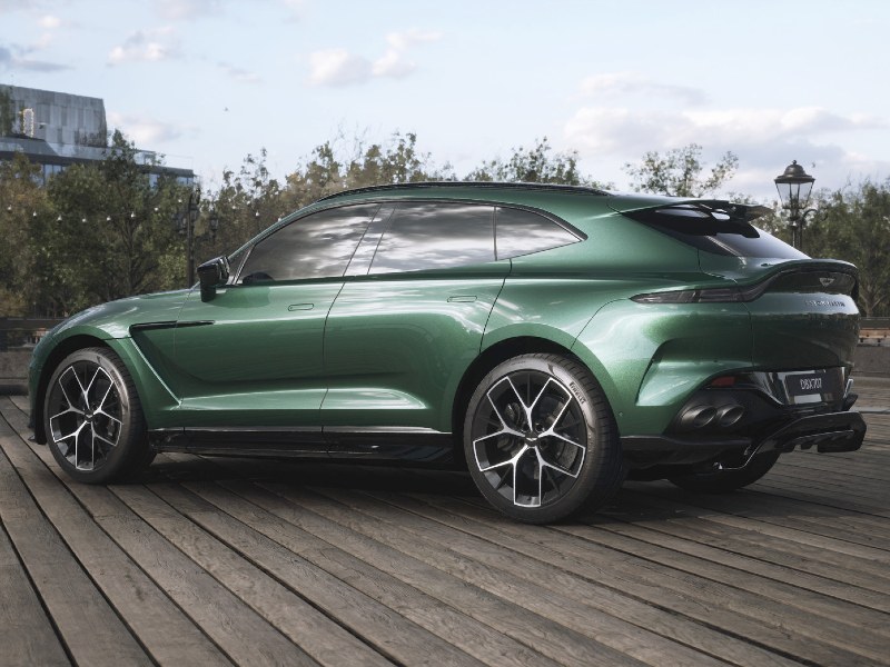 Aston Martin DBX 707 suv in noleggio lungo termine