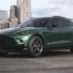 Davanti Aston Martin DBX 707 suv a noleggio thumbnail