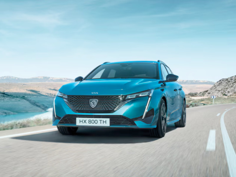 Peugeot 308 Station Wagon immatricolata autocarro in noleggio lungo termine